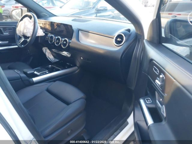 W1N4N4GB5NJ415391 Mercedes-Benz GLA 250