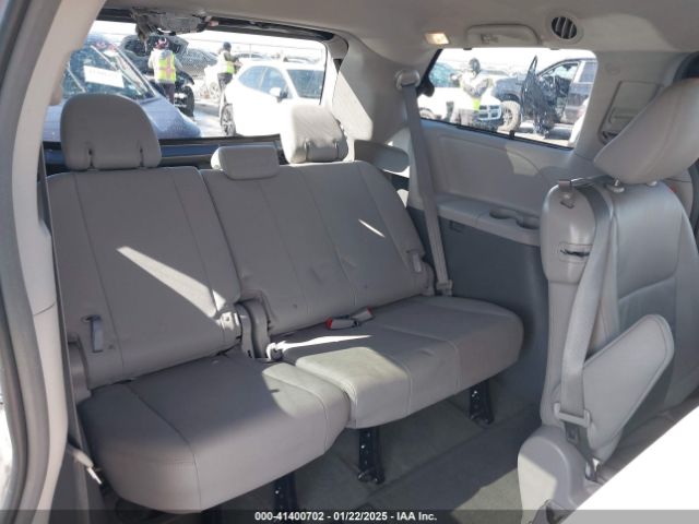 5TDYK3DC7GS721667 Toyota Sienna Xle/limited