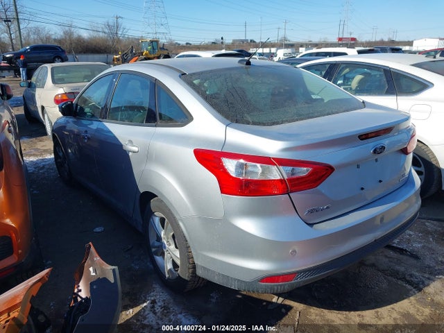 Ford FOCUS SE 2014 1FADP3F29EL106594 Image 3