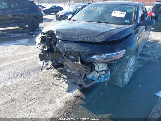 1G1ZD5ST9NF175909 Chevrolet Malibu Fwd Lt
