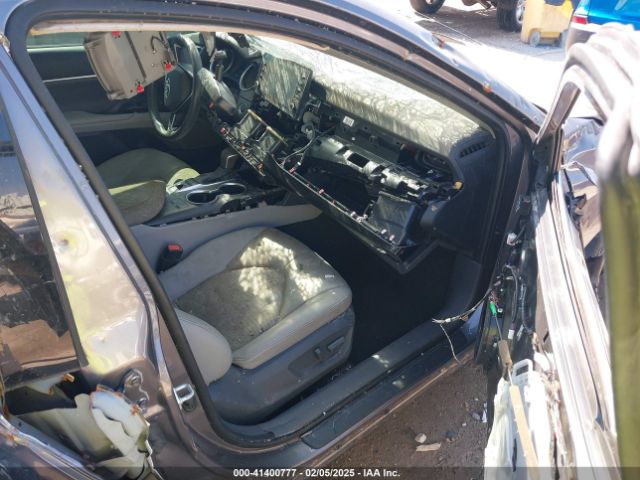 4T1F11AK5MU610094 Toyota CAMRY XLE