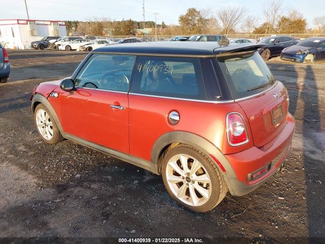 2012 MINI COOPER S WMWSV3C56CTY18853 Photo 2