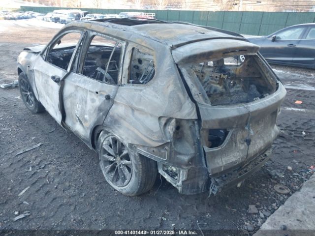 2016 BMW X3 5UXWX9C5XG0D65489 Photo 2