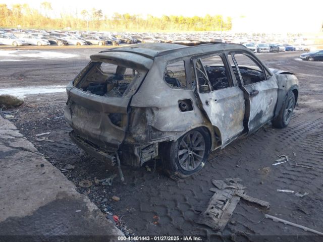 2016 BMW X3 5UXWX9C5XG0D65489 Photo 3