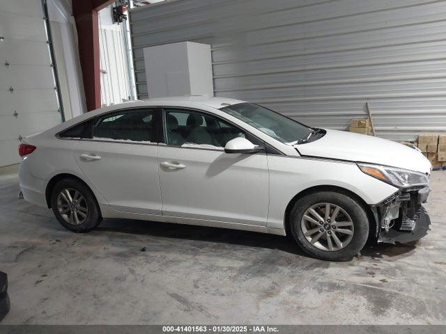 Hyundai SONATA SE 2016 5NPE24AF1GH319138 Image 14
