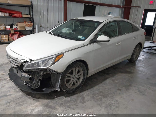 Hyundai SONATA SE 2016 5NPE24AF1GH319138 Image 2