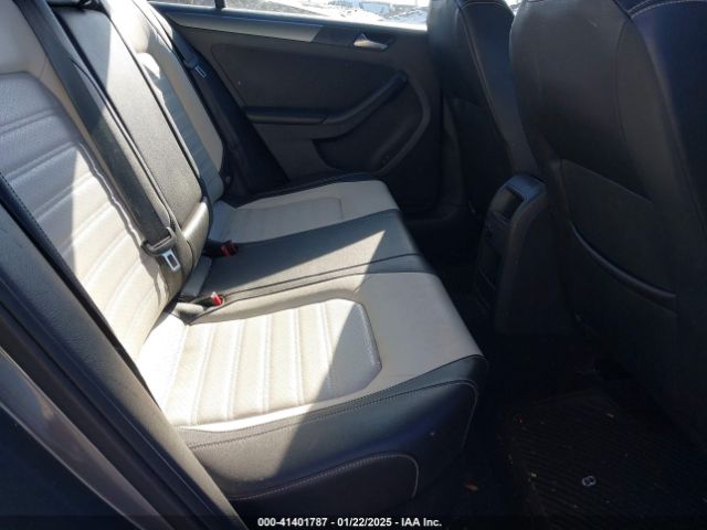 3VWD17AJ2GM287280 Volkswagen Jetta 1.8t Sport