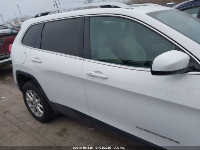 1C4PJMCS6HW599754 Jeep Cherokee Latitude 4x4