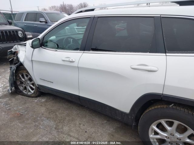 1C4PJMCS6HW599754 Jeep Cherokee Latitude 4x4