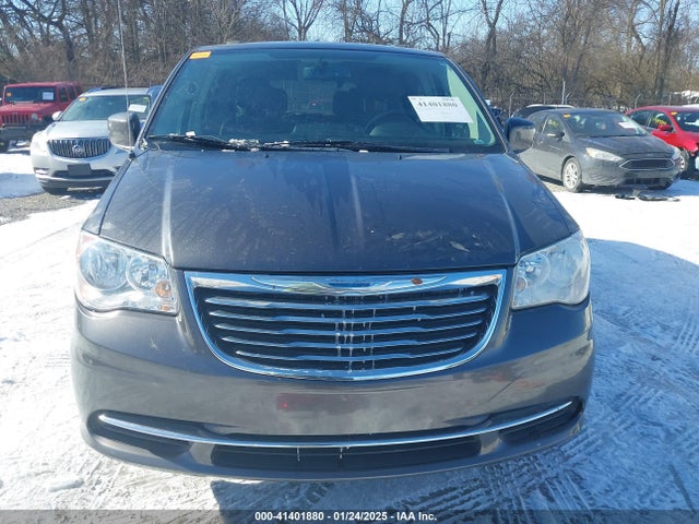 2C4RC1AG7FR675214 Chrysler Town & Country Lx