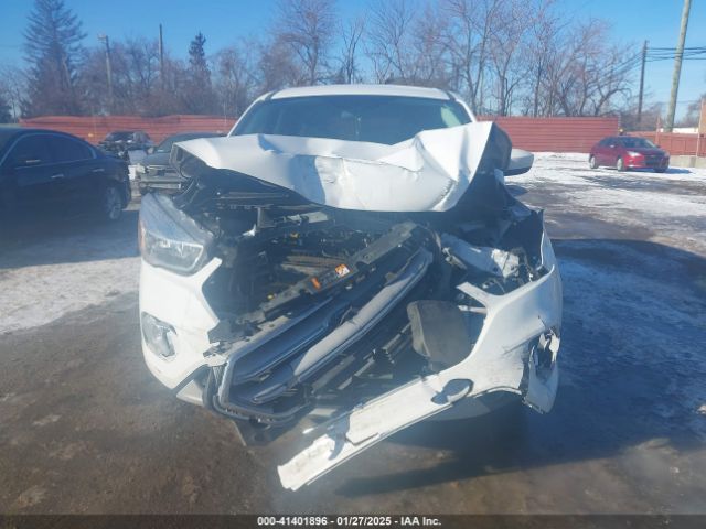 1FMCU9GD3KUC24904 Ford ESCAPE SE