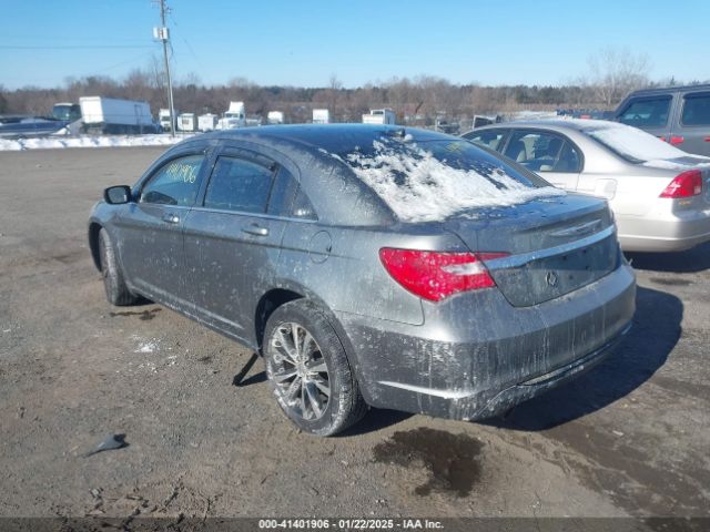 2013 CHRYSLER 200 1C3CCBCG1DN654916 Photo 2