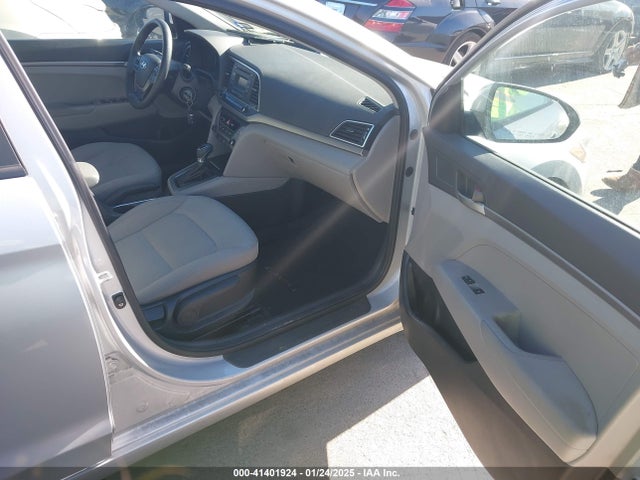 Hyundai ELANTRA SE 2017 KMHD74LFXHU403276 Image 5