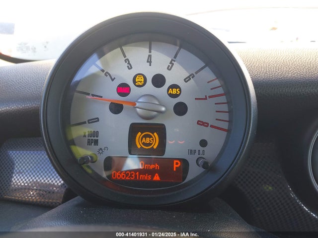 2013 MINI CLUBMAN WMWZG3C58DTY39956 Photo 6