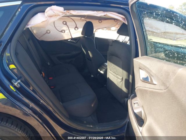1G1ZC5ST5HF263220 Chevrolet Malibu 1fl