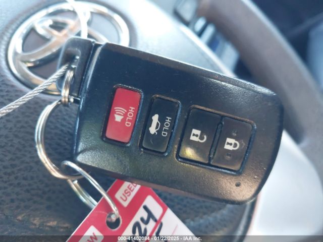 2T1BURHE8FC272537 Toyota Corolla Le Premium