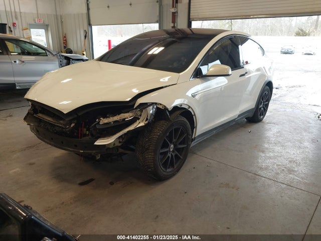 2016 TESLA MODEL X 5YJXCAE45GF003673 Photo 1