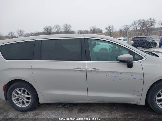 Chrysler Pacifica Touring 2017 2C4RC1DG3HR578817 Image 14