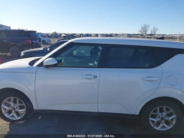 KIA SOUL LX 2022 KNDJ23AU9N7177615 Image 14