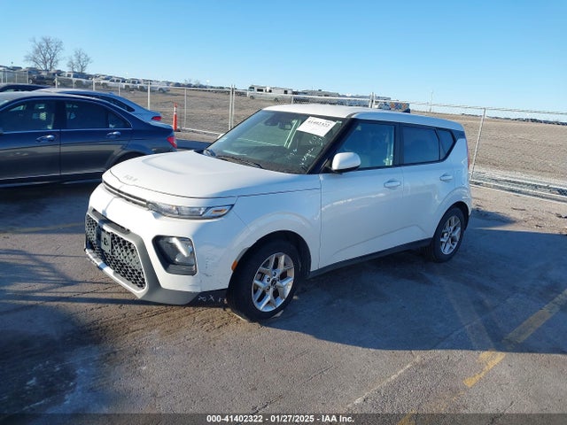 KIA SOUL LX 2022 KNDJ23AU9N7177615 Image 2