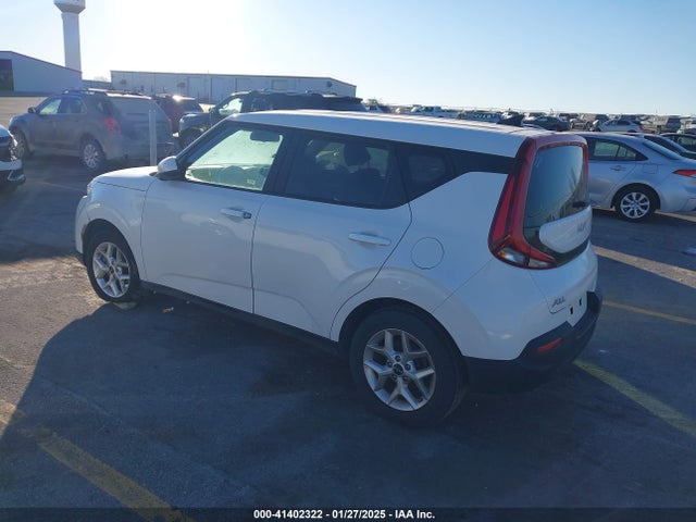 KIA SOUL LX 2022 KNDJ23AU9N7177615 Image 3