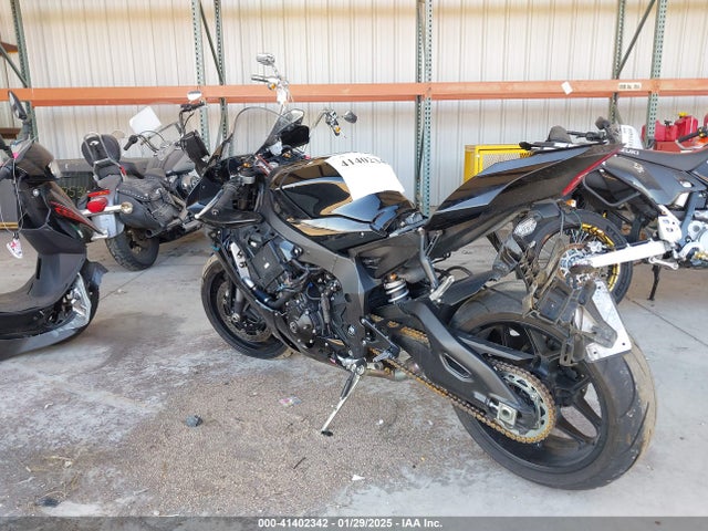 Yamaha Yzf-r1 2023 JYARN66E4PA002705 Image 16