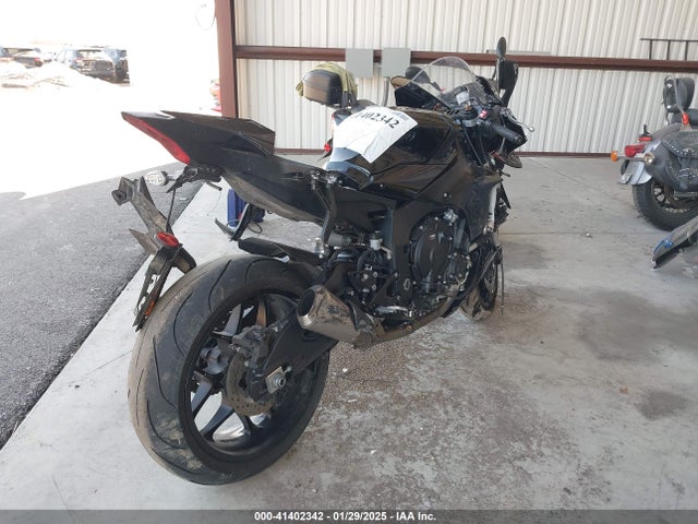 Yamaha Yzf-r1 2023 JYARN66E4PA002705 Image 17