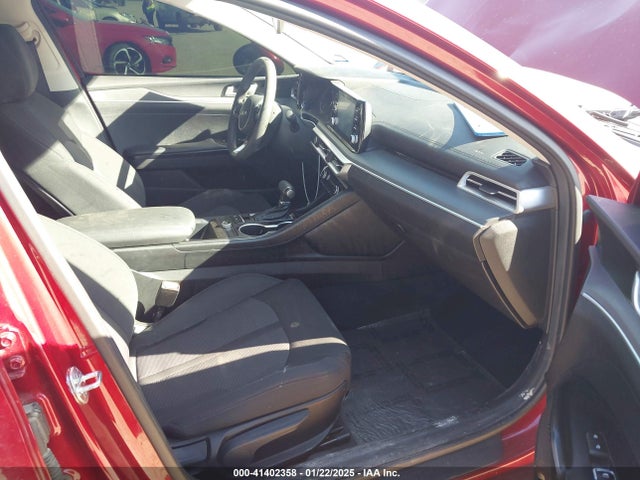 5XXG14J25NG103973 KIA K5 LXS
