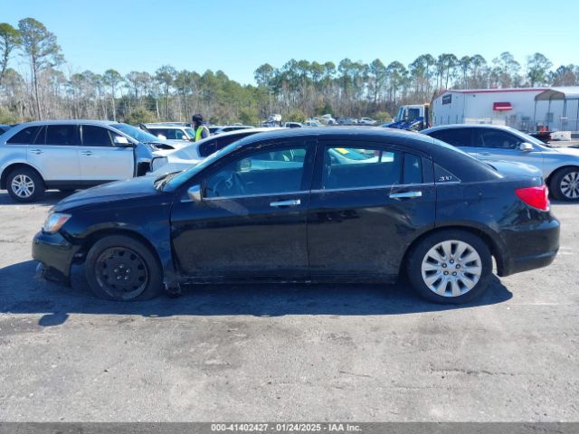 1C3CCBAB0EN168459 Chrysler 200 LX