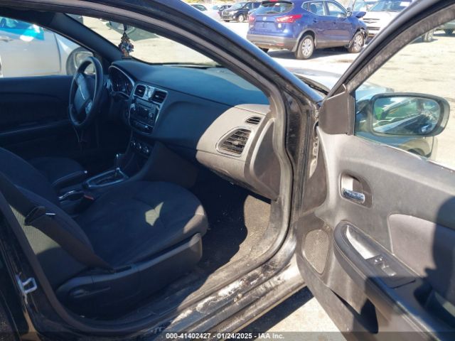 1C3CCBAB0EN168459 Chrysler 200 LX