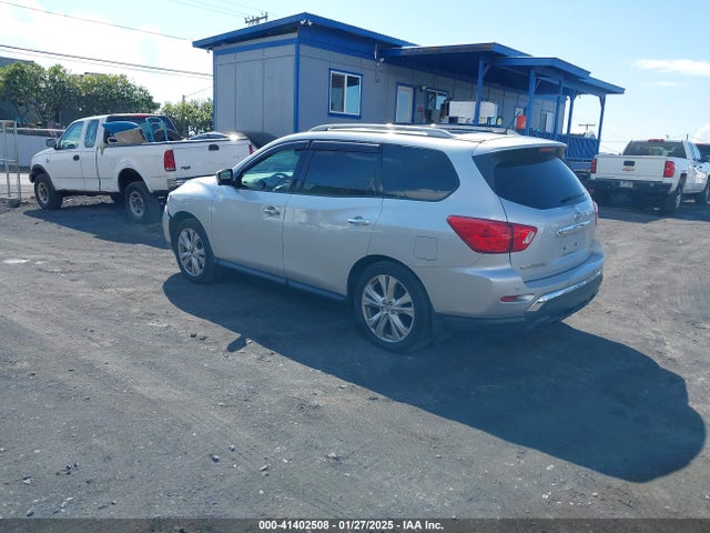 5N1DR2MM6JC637969 Nissan Pathfinder Sl