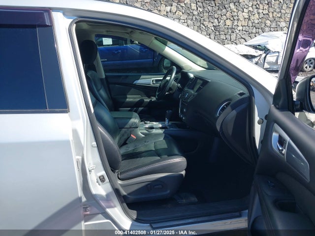 5N1DR2MM6JC637969 Nissan Pathfinder Sl