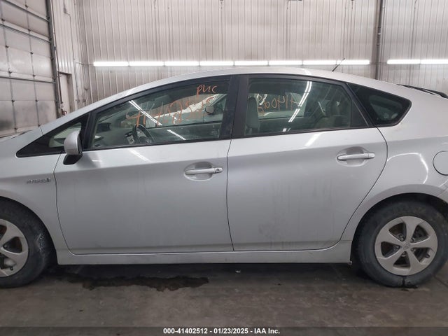 Toyota Prius Two 2014 JTDKN3DU2E1760196 Image 14