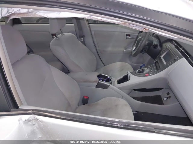 Toyota Prius Two 2014 JTDKN3DU2E1760196 Image 5