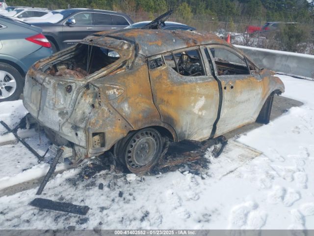 NMTKHMBX8MR130418 Toyota C-HR LE