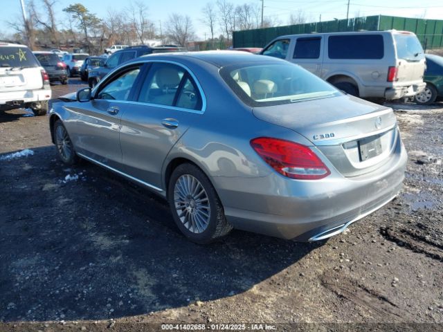 2016 MERCEDES-BENZ C 300 55SWF4KB7GU137543 Photo 2