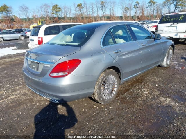 2016 MERCEDES-BENZ C 300 55SWF4KB7GU137543 Photo 3