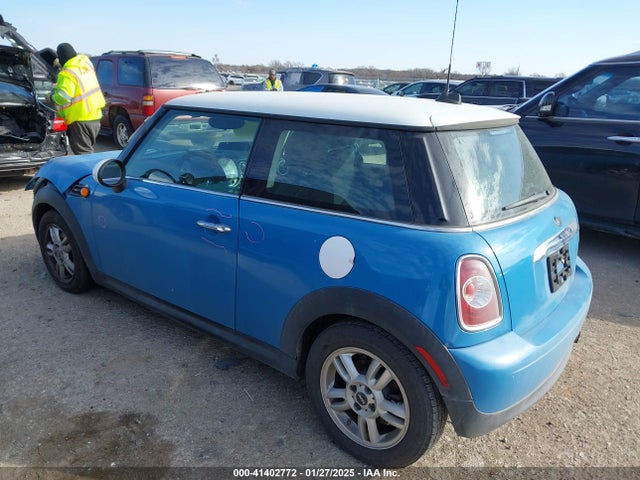 2013 MINI HARDTOP WMWSU3C56DT679487 Photo 2