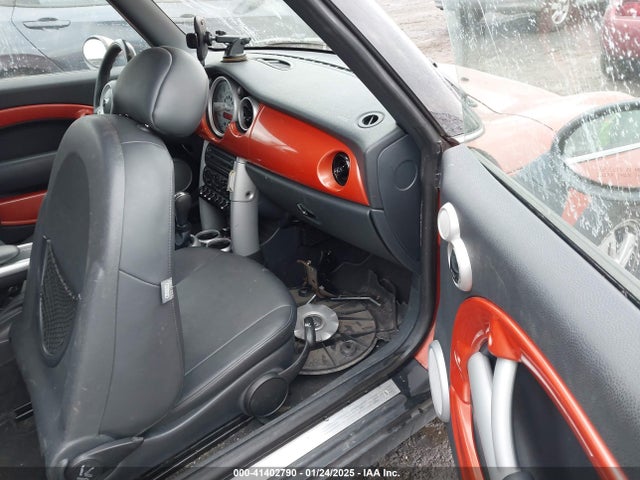 2006 MINI COOPER WMWRF33566TG14606 Photo 4