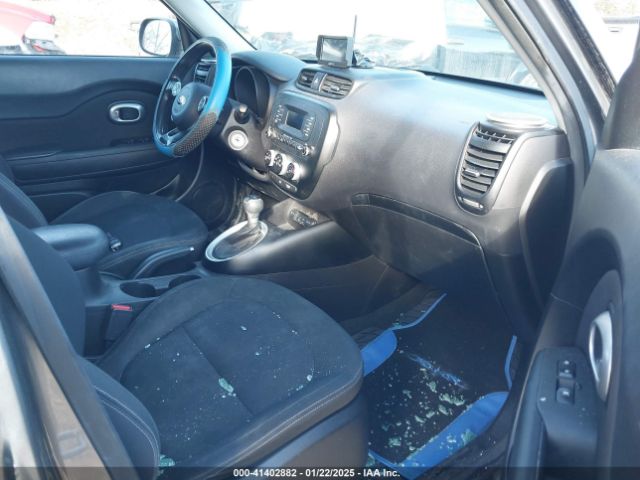 KNDJN2A27E7061281 KIA Soul