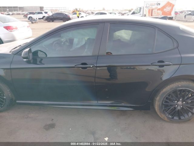 4T1T31AK2NU039680 Toyota Camry Nightshade Edition Hybrid