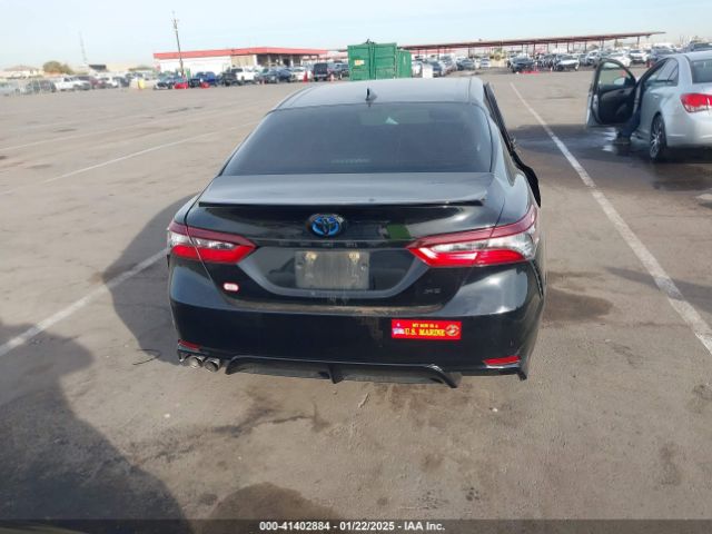 4T1T31AK2NU039680 Toyota Camry Nightshade Edition Hybrid