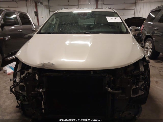Chrysler Pacifica Hybrid Platinum 2017 2C4RC1N78HR709576 Image 13