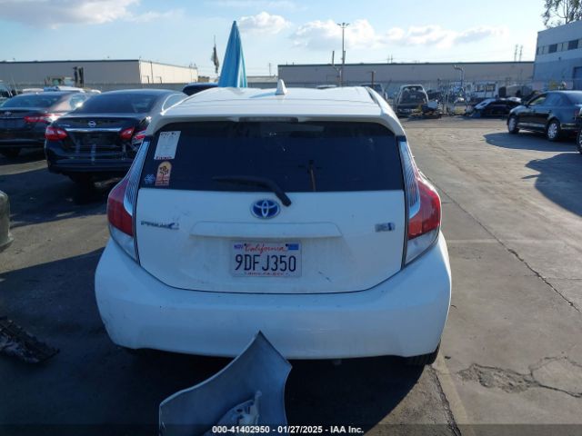 JTDKDTB36G1139480 Toyota Prius C One