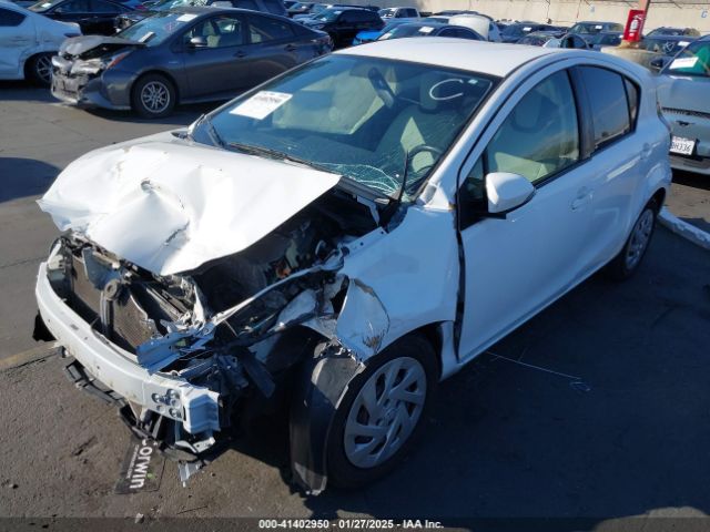 JTDKDTB36G1139480 Toyota Prius C One