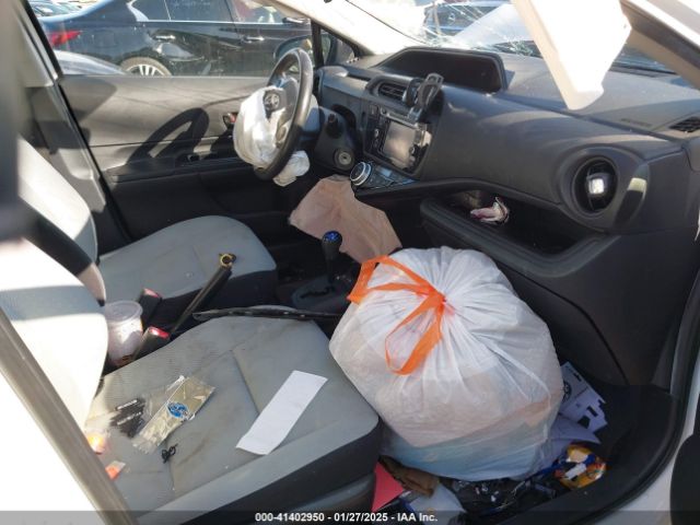 JTDKDTB36G1139480 Toyota Prius C One