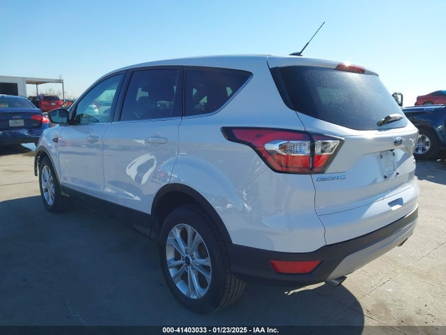 Ford ESCAPE SE 2017 1FMCU9GD8HUB22006 Image 3