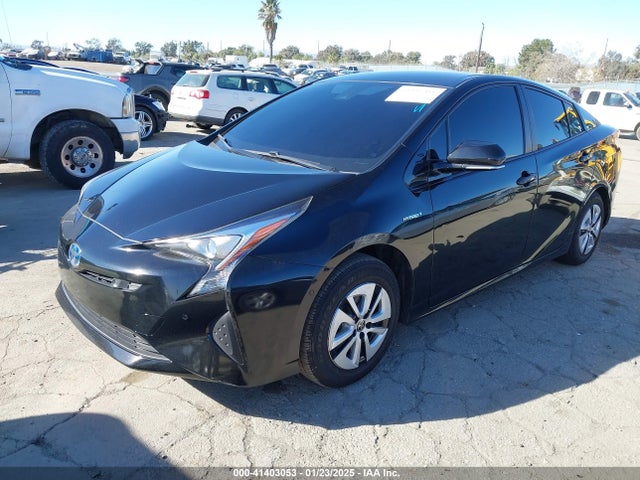 Toyota Prius Two 2017 JTDKBRFU0H3048562 Image 2