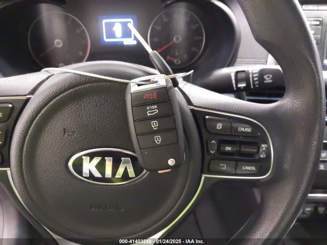 KIA Optima Lx 2016 5XXGT4L35GG110473 Image 11