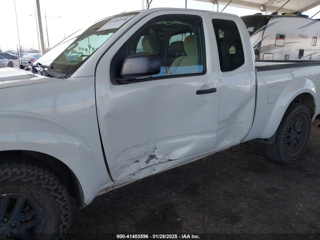 1N6AD0CWXEN764857 Nissan Frontier Pro-4x/sv